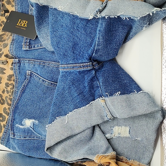 Lucky & Blessed || Boyfriend Denim Shorts - Picture 5 of 6